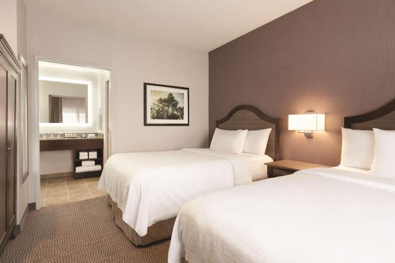 Suite with Two Double Beds - Non-Smoking image 2