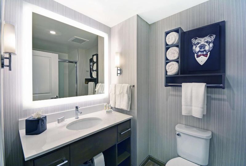 Two-Bedroom Suite - Non-Smoking image 2