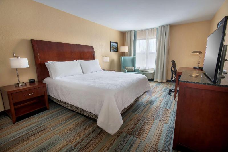 King Room image 3