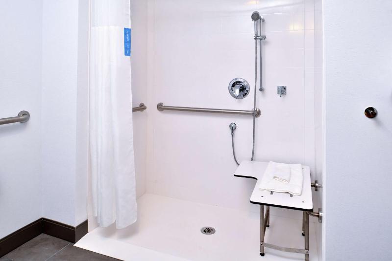 King Room - Hearing Access/Non-Smoking image 4