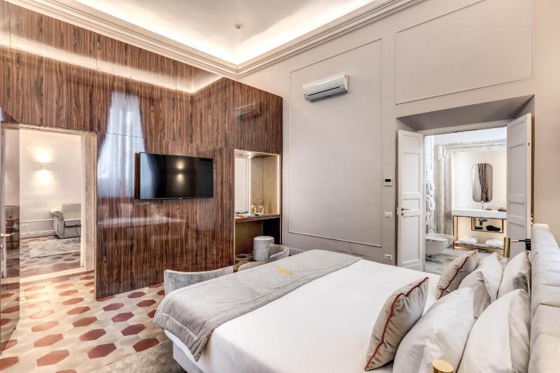 Deluxe Suite image 4