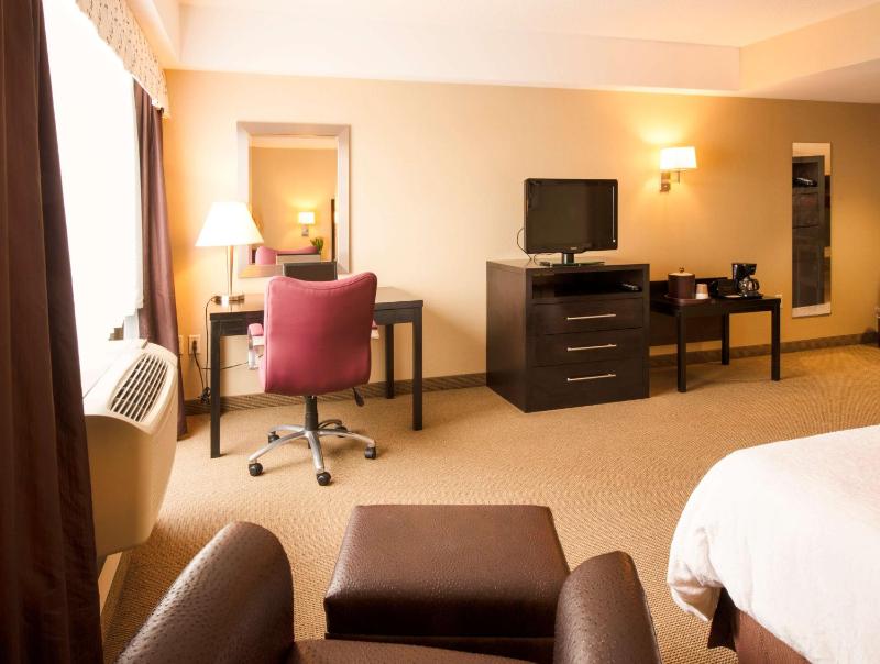 King Room with King Bed - Non-Smoking image 2
