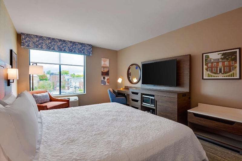 King Room - Hearing Access/Non-Smoking image 3