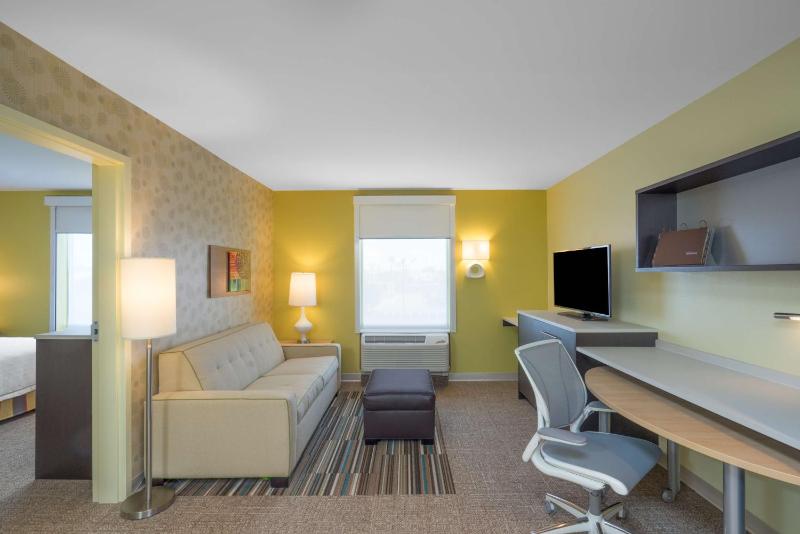 One-Bedroom King Suite - Non-Smoking image 4