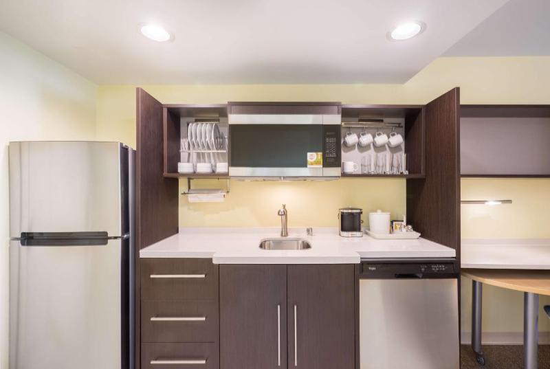 King Studio Suite - Non-Smoking image 3