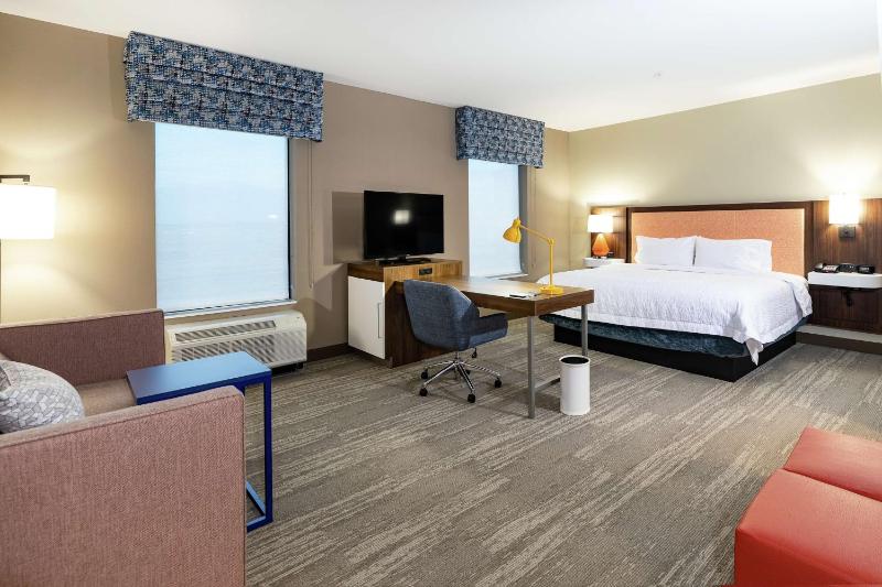 King Room image 2
