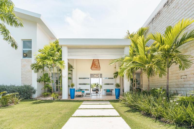 Luxury lakefront vacation paradise! - image 23