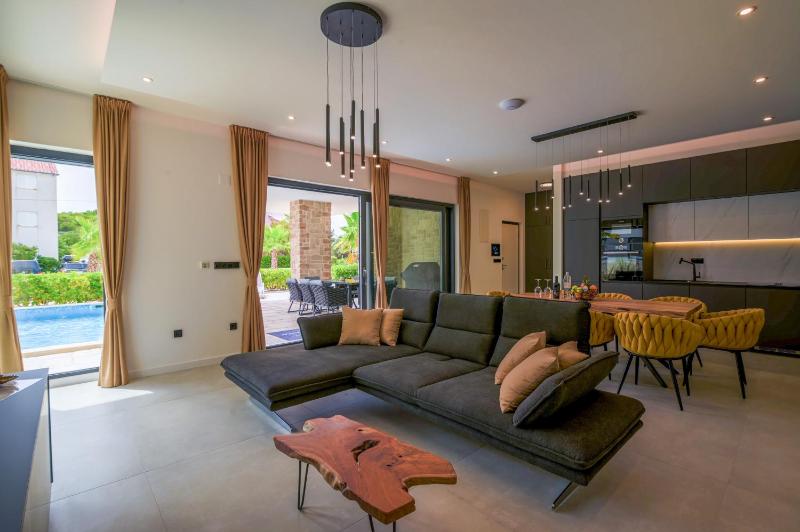 Villa FGstar - image 22