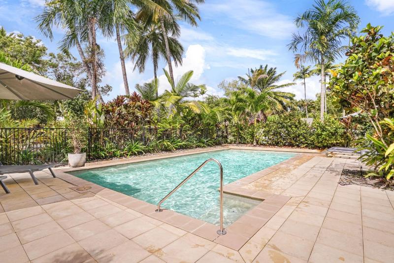 Tropic Reef at Macrossan - Heated Pool - image 12