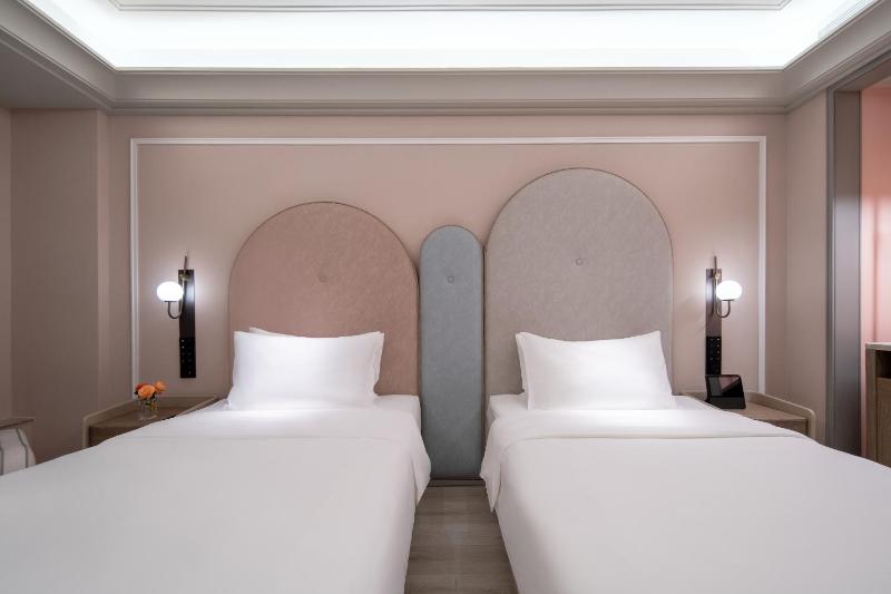 Mercure Guangzhou Baiyun International Airport - Airport Free Shuttle Bus - image 16