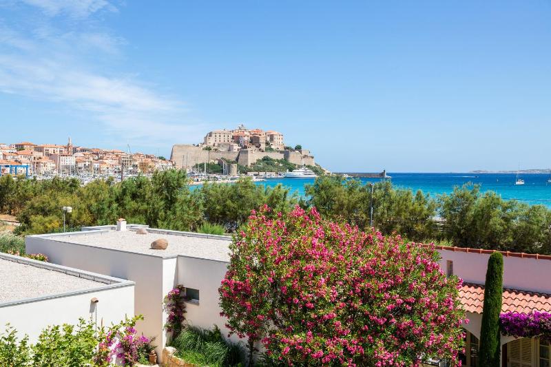 Double Room with Sea View image 3