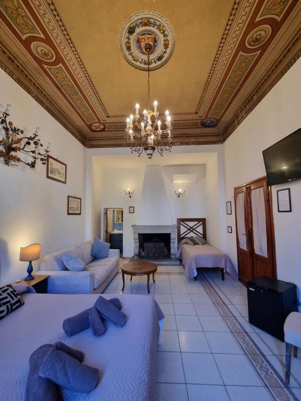 Quadruple Room image 3