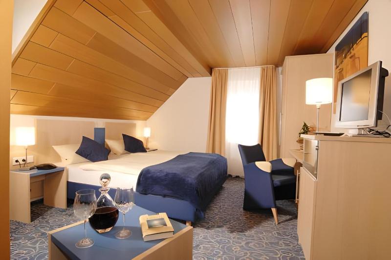 Business Double Room image 2