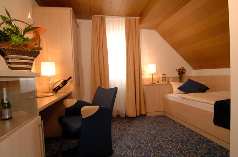 Business Single Room image 1