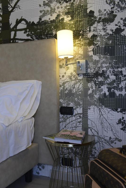 Deluxe Double or Twin Room with Balcony image 3