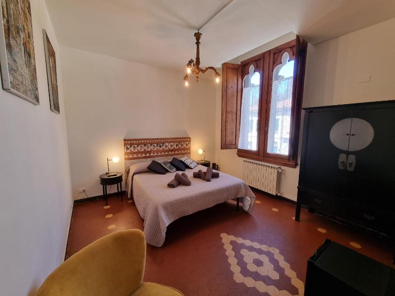 Double Room image 4