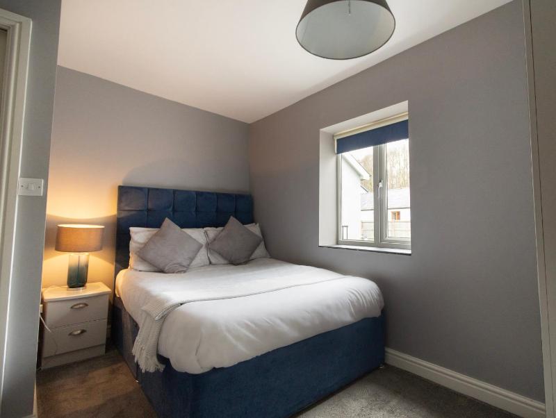 Small Double Room - Single Occupancy image 1