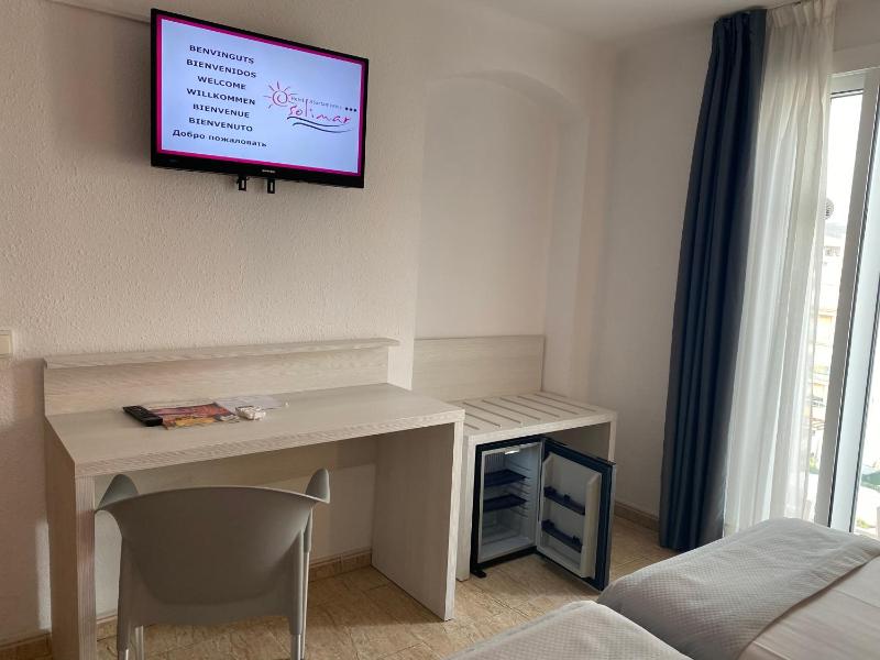 Double Room image 3