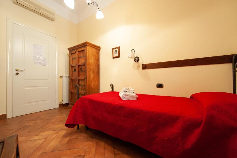 Economy Single Room image 3