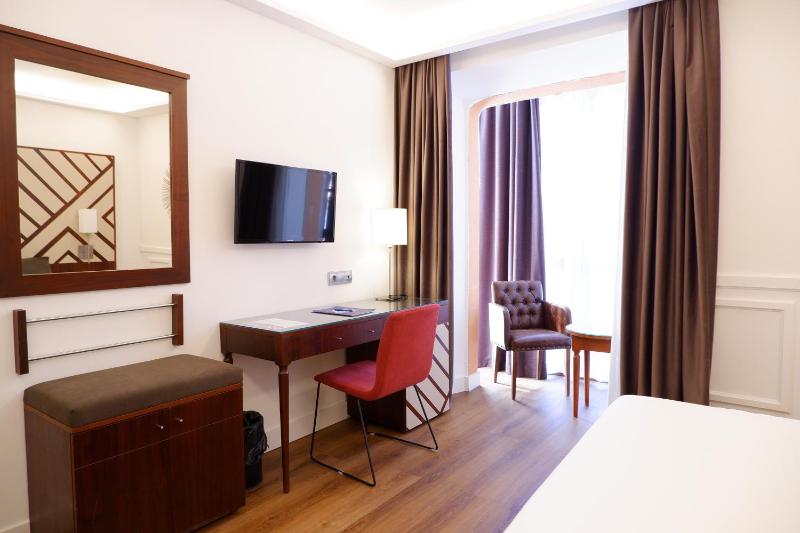 Superior Double Room (1-2 Adults) image 4