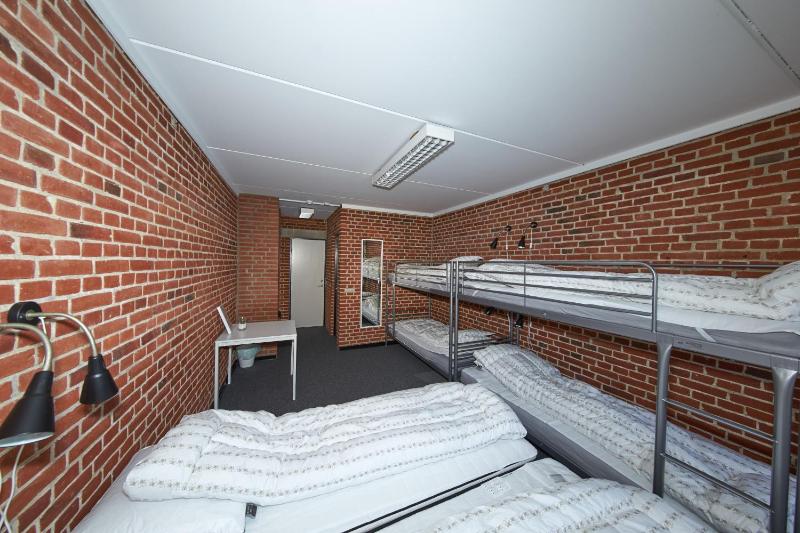 Family Room with Private Bathroom (6 Adults) image 1