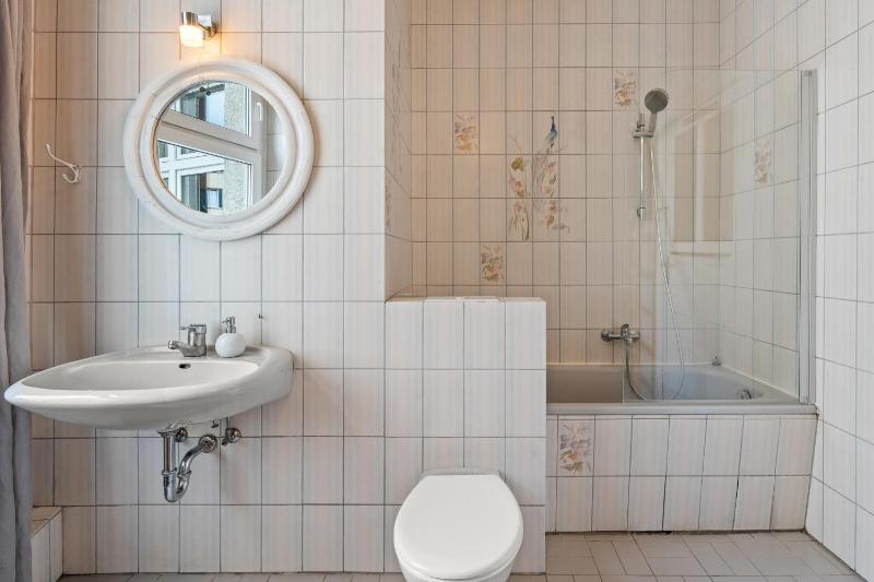TheWilhelmshavener Group Apartment group & family friendly 100m2 2BR 1 living room huge table ideal for 4 - 6 Guests - image 12
