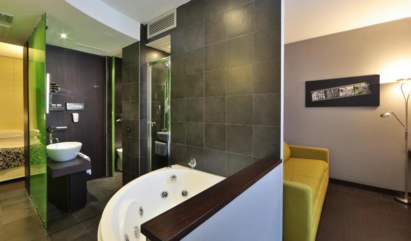 Queen Room with Sofa Bed image 2