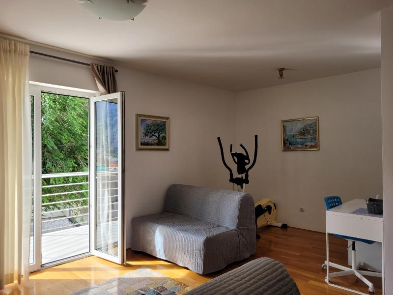 Apartment with Balcony image 3