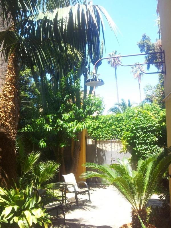 Villino with Garden - image 35