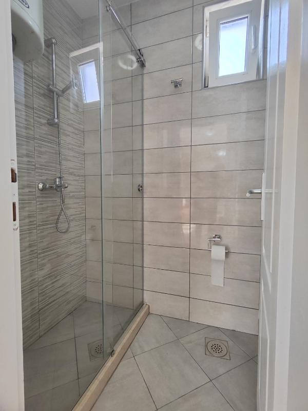 Studio Apartment image 2