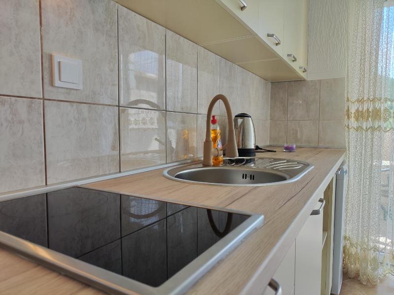 Studio Apartment with Sea View image 2