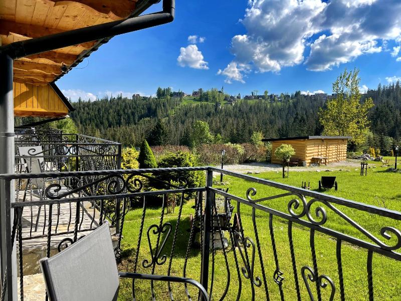 Deluxe Double Room with balcony and Garden View image 3