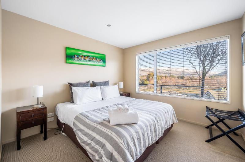 Criffel Garden Apartment - image 7