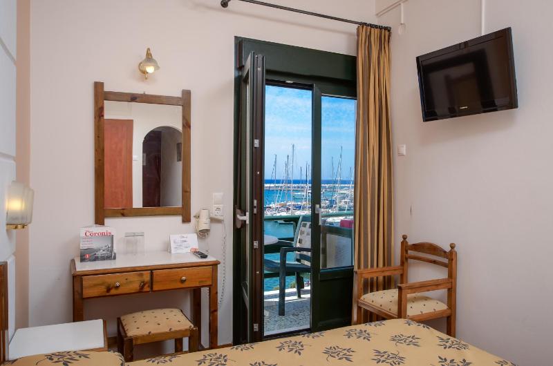 Double Room with Port View image 2
