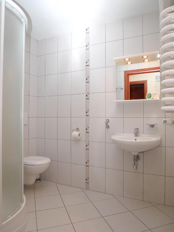 Economy Double or Twin Room image 2