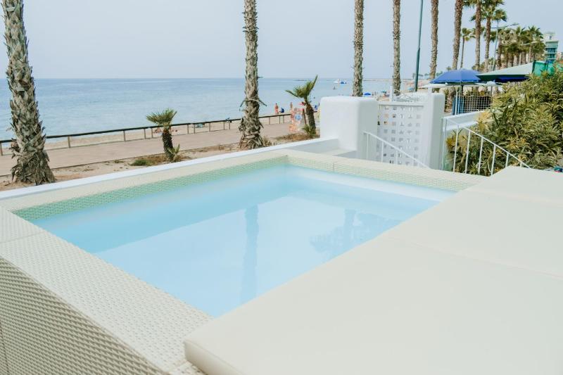 Villa Bahari by Seaward Suites - image 14