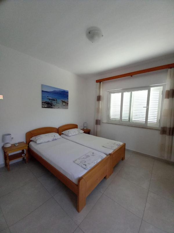 Triple Room with City View image 4