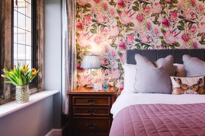 Standard Single Room image 4