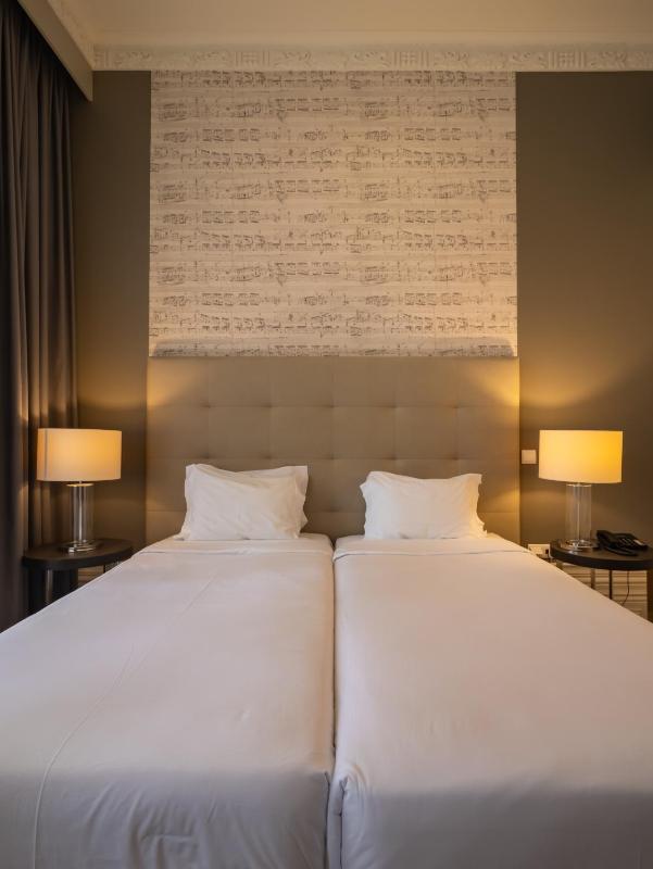 Superior Double Room image 4