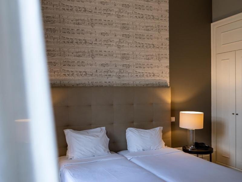 Superior Double Room image 1