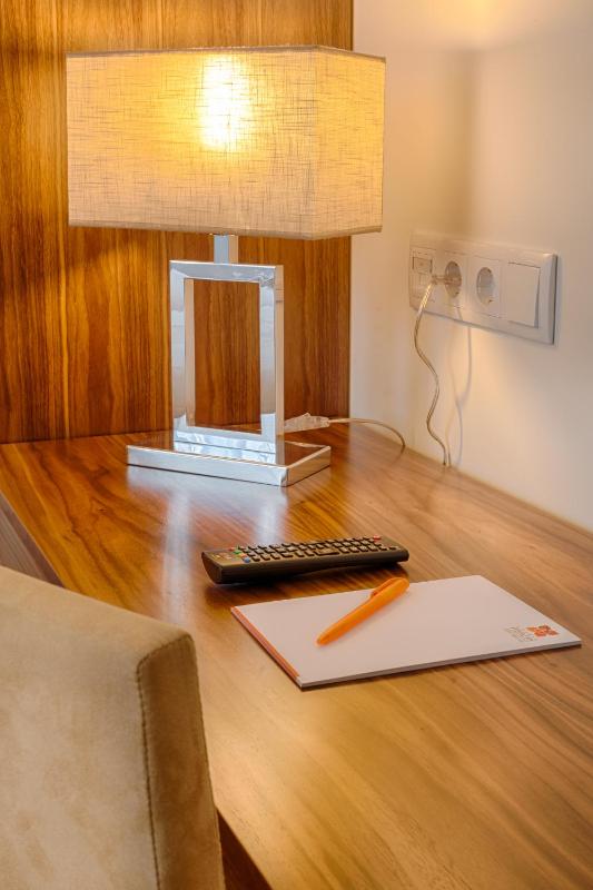 Standard Double or Twin Room image 4