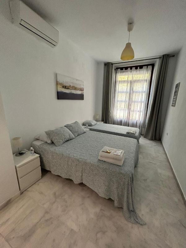 Triple Room with Private Bathroom image 1