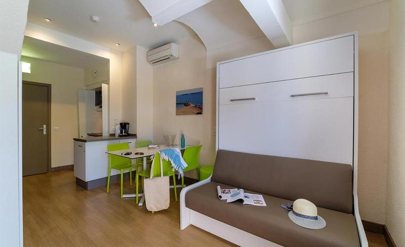 One-Bedroom Apartment image 2