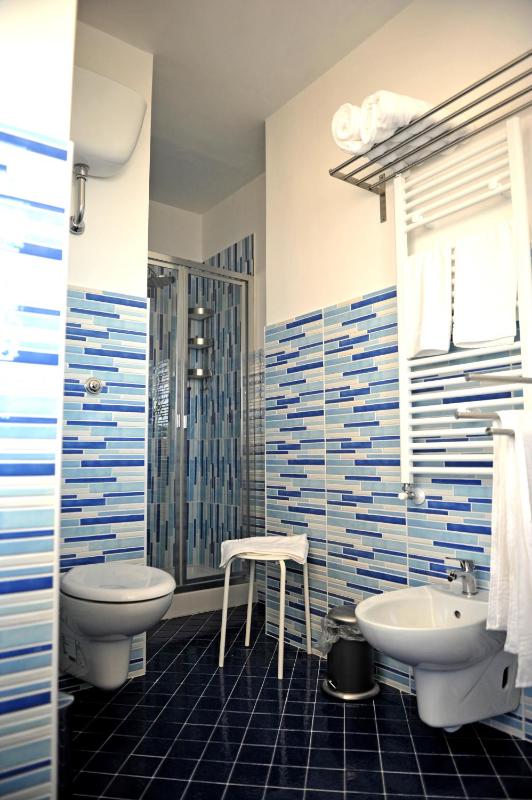 Quadruple Room with Terrace image 3