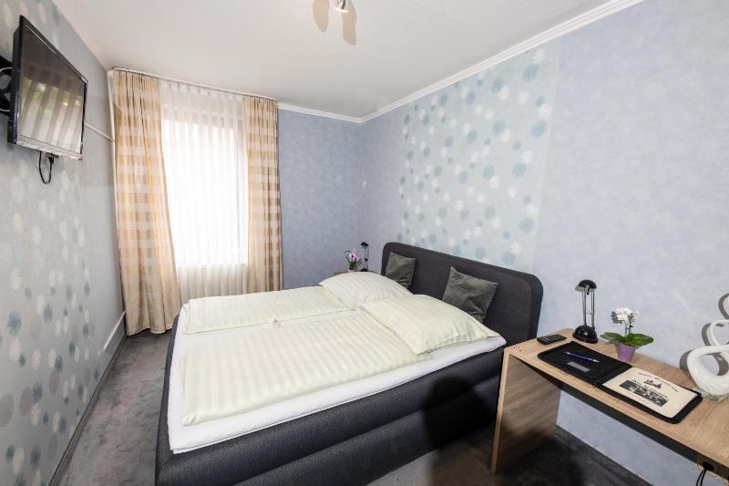 Double Room image 1