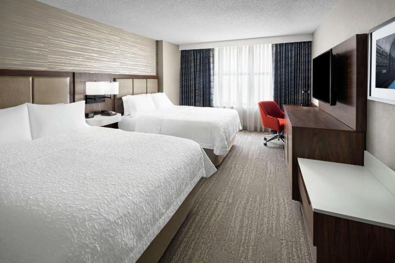 Room with Two Queen Beds - Non-Smoking image 4