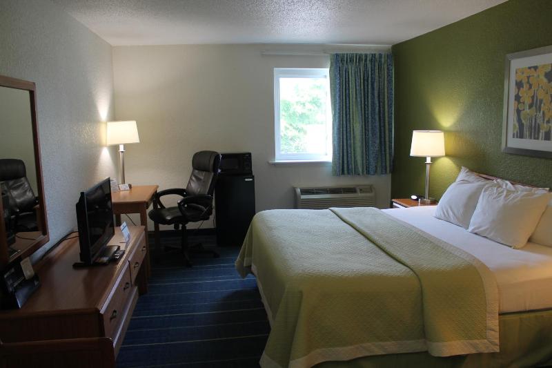 King Room - Non-Smoking image 2