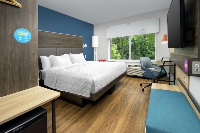 King Room image 4