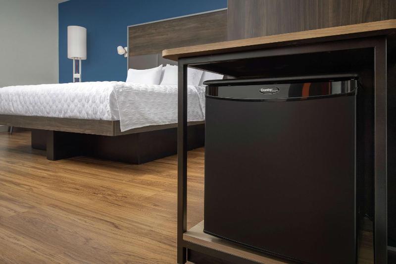 King Room with Bath Tub - Mobility Access image 4