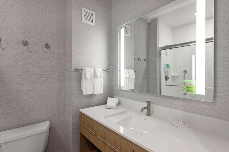 King Studio Suite - Non-Smoking image 2